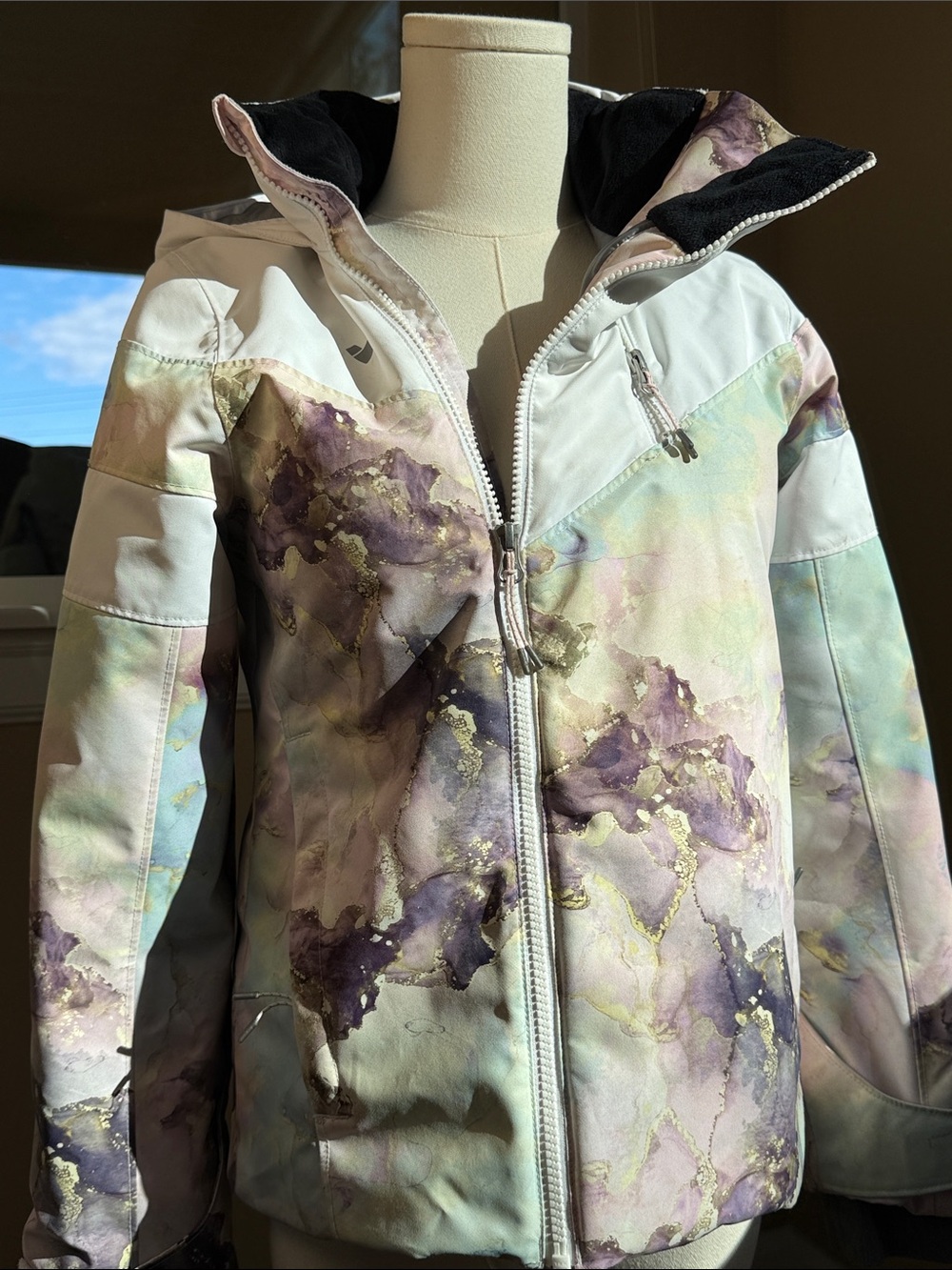 Obermeyer Taja Girls Marble-Print Ski Jacket in Lavender, Mint & Cream